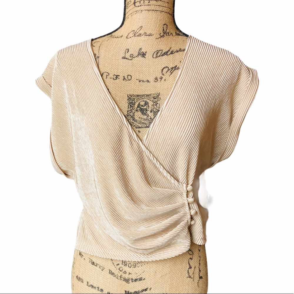 Lulu’s Beige Ribbed Side Ruched Blouse Sz S